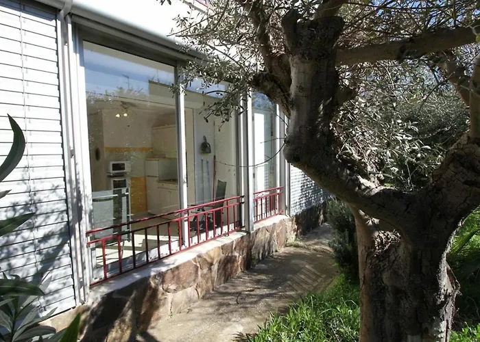 Apartamento T1 Avec Cuisine Equipee Et Parking, Proche Thermes Et Commerces A - Fr-1-553-129 Balaruc-les-Bains